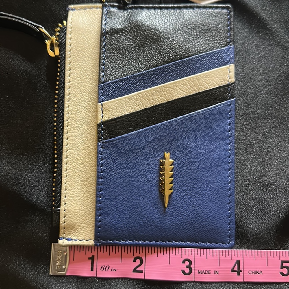 Woman’s accessory - Picture 6 of 9